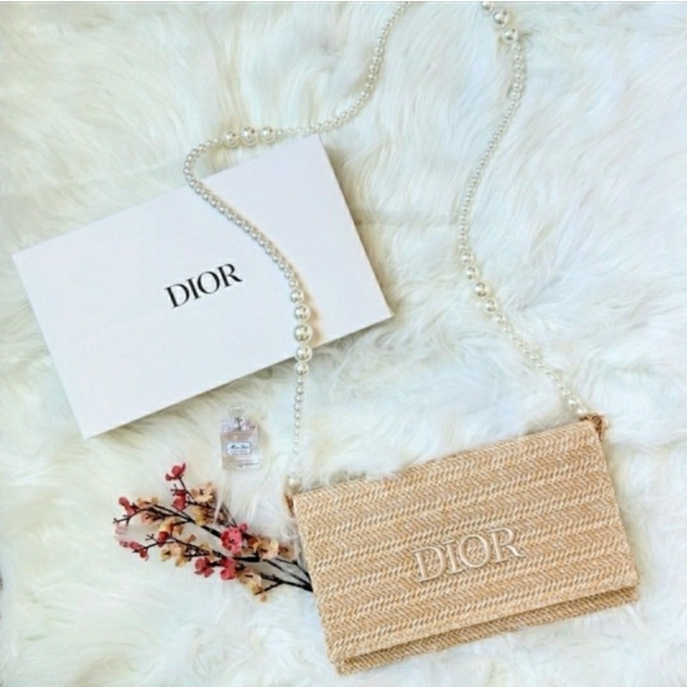 Dior Beauty Beige Straw Crossbody Bag with Pearl Strap NIB! - Picture 2 of 6